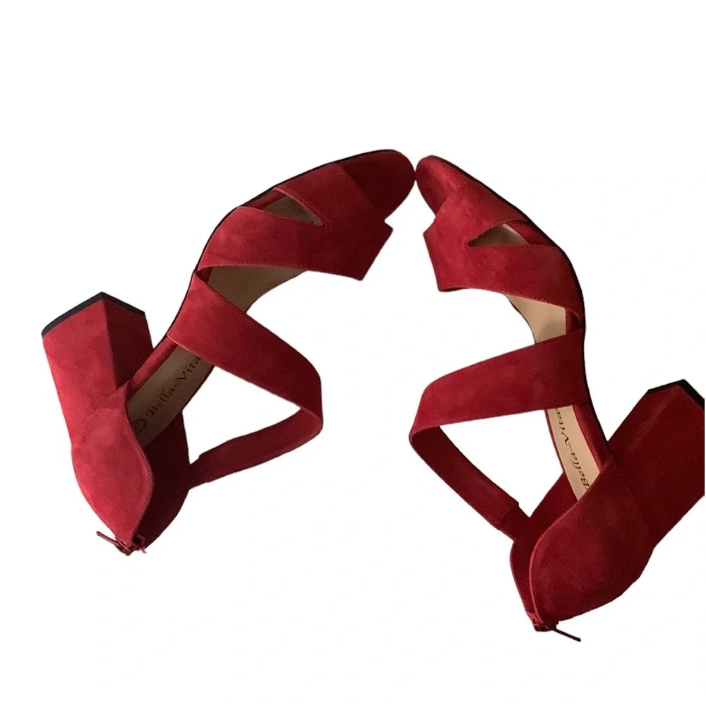 Bella Vita Korrine NWT  heeled sandal, red kidskin leather , size 10W